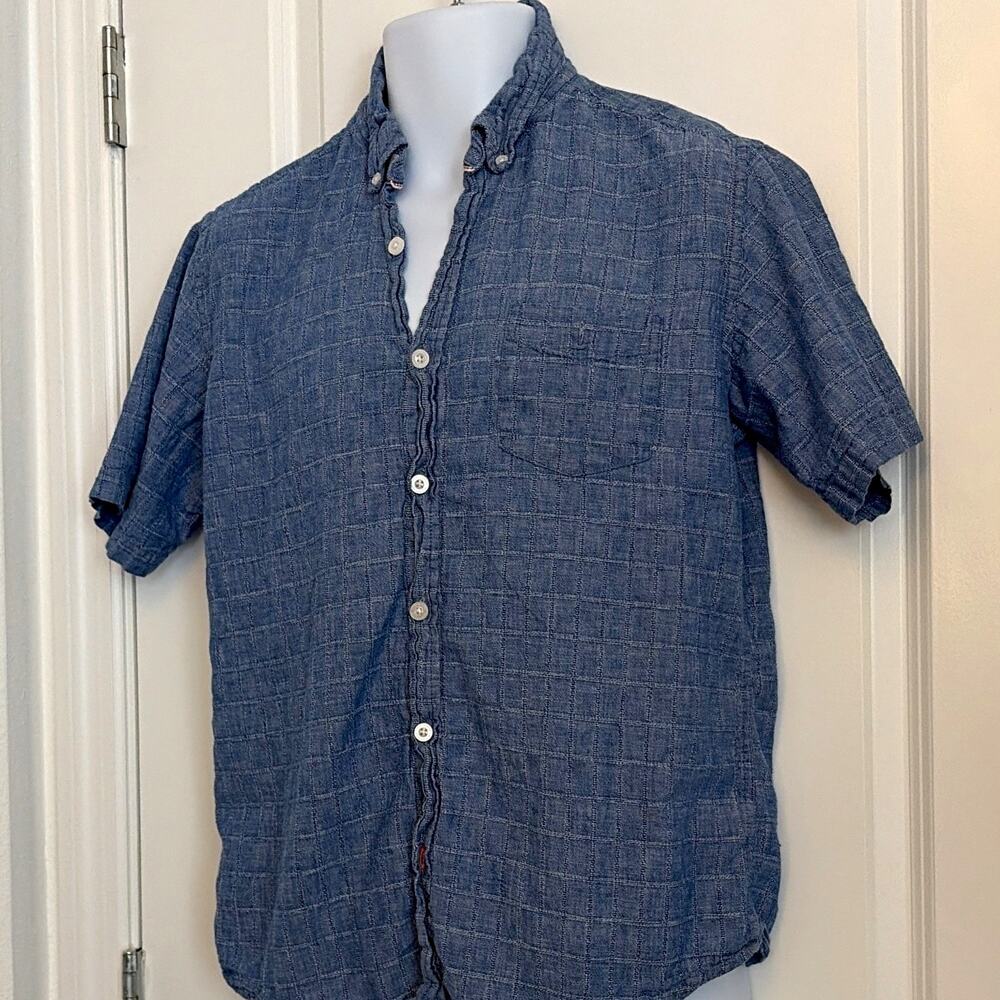 Weatherproof Vintage mens L blue linen short sleeve shirt missing a button